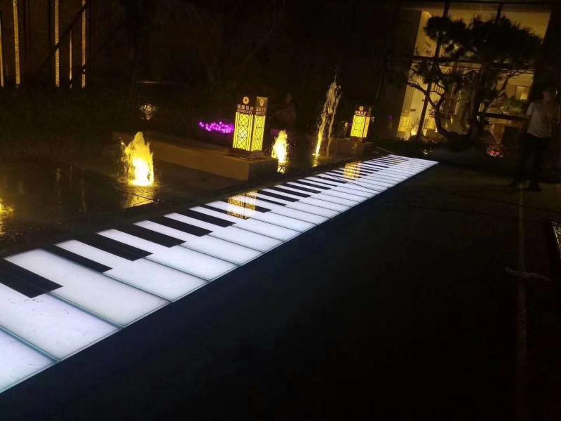 地钢琴互动投影